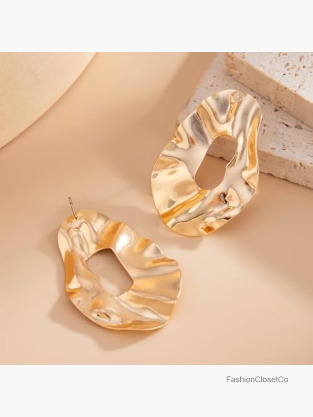 Chunky Gold Hammered Hollow Geometric Dangle Drop Earrings - Picture 6 of 7